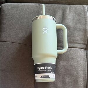 Hydro Flask Sage Green Travel Mug